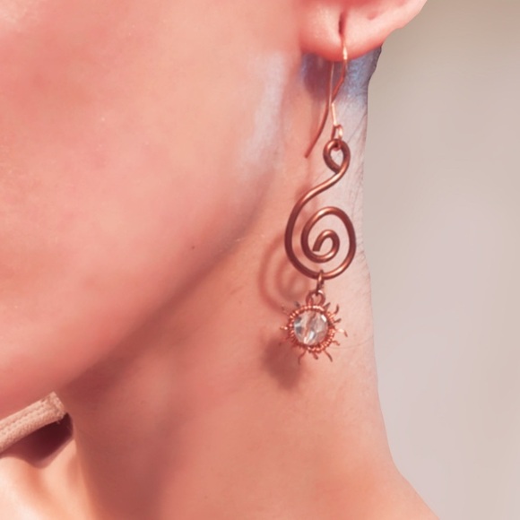 Elegant Spiral Gold Earrings - Picture 2 of 4